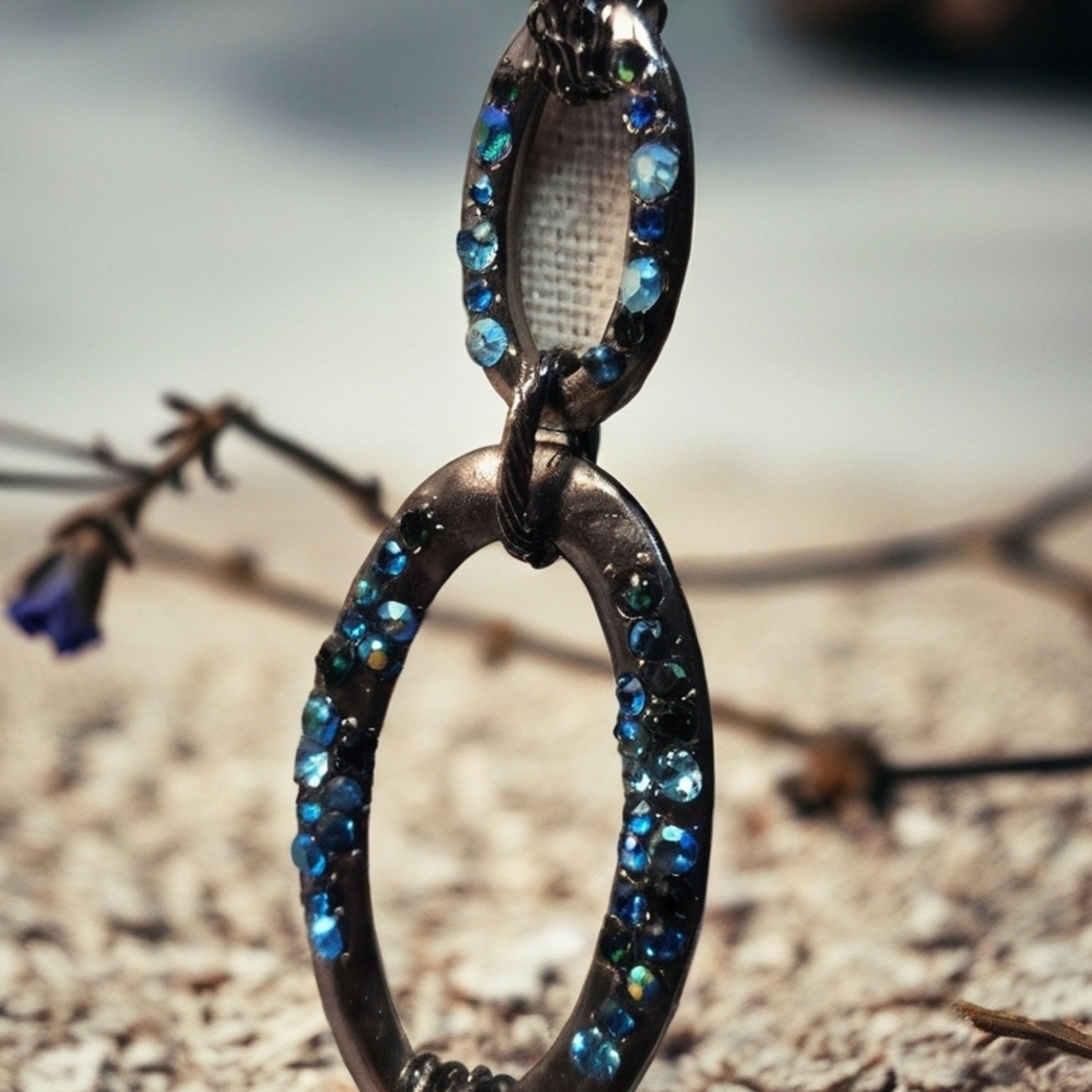 Elegant Blue Crystal Pendant Necklace